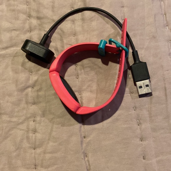 fitbit - Picture 3 of 3